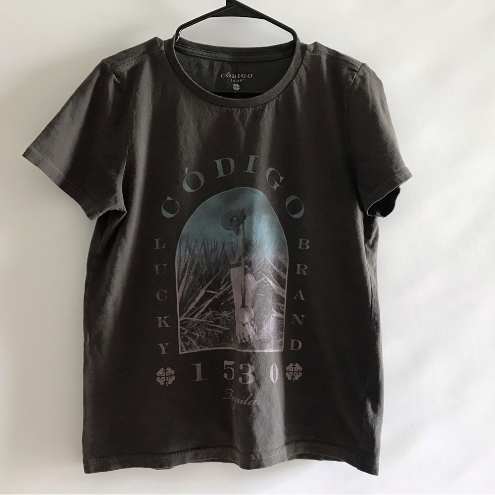 Luck Brand 🍀 Código Graphic T-Shirt in Dark Gray